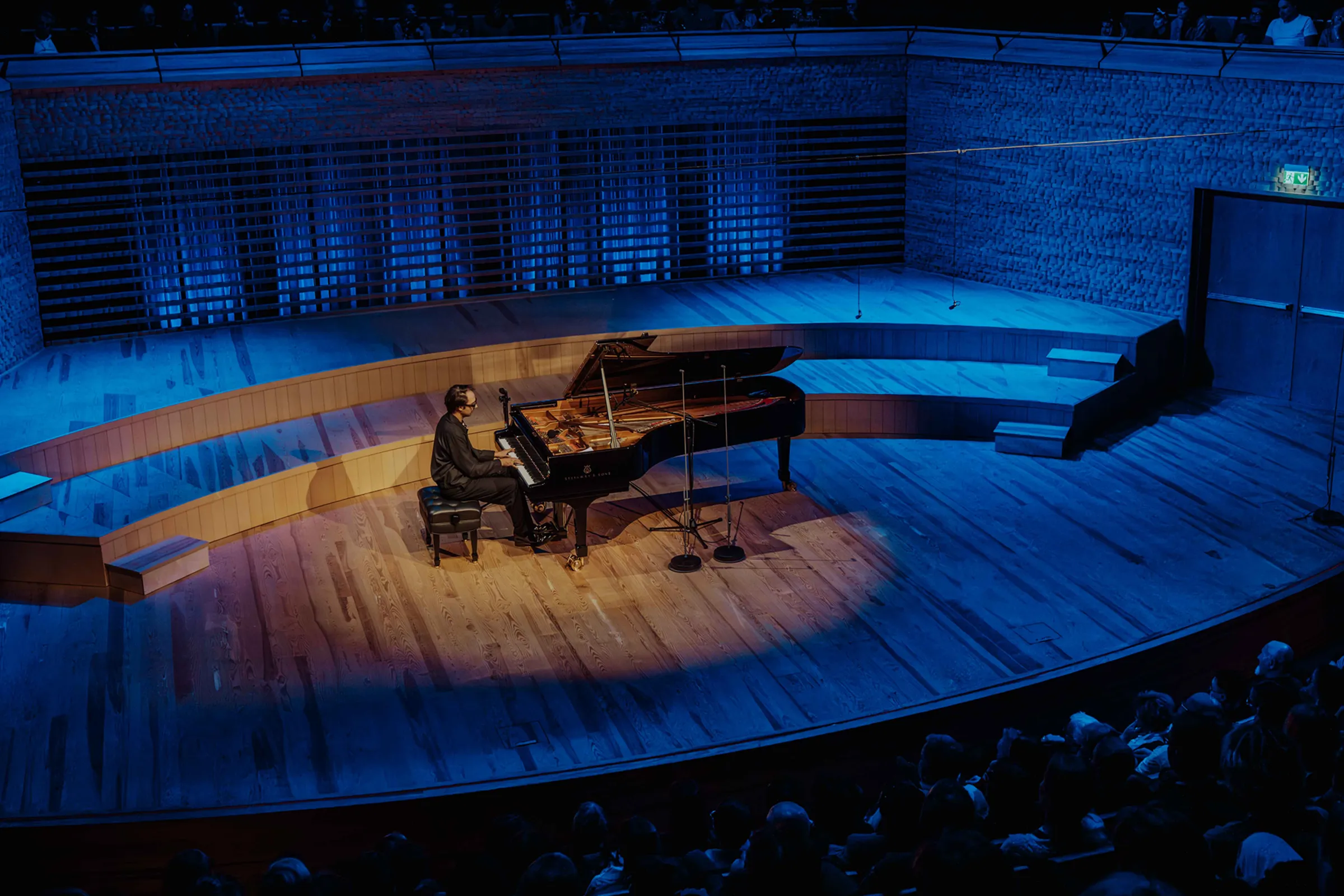 LEKCJE MUZYKI / Aleksander Dębicz